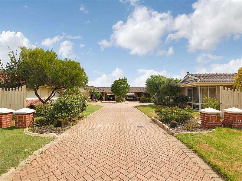 34 Towncentre Drive, Thornlie WA 6108