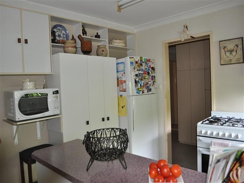 33 Coachwood Way, Maddington WA 6109