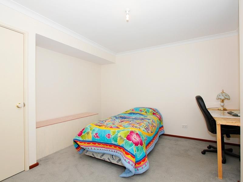 32 Towncentre Drive, Thornlie WA 6108