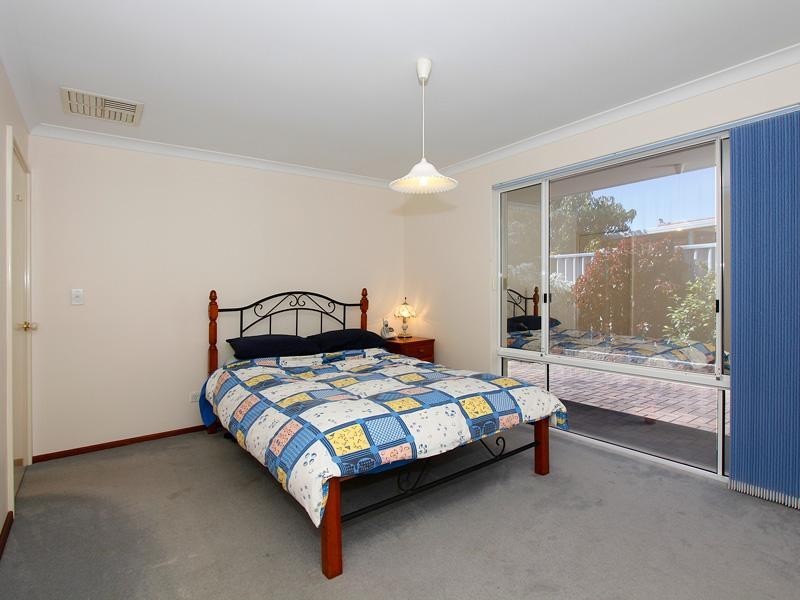 32 Towncentre Drive, Thornlie WA 6108