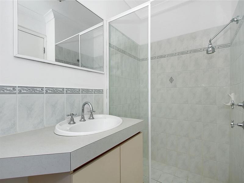 10 Thomasia Street, Huntingdale WA 6110