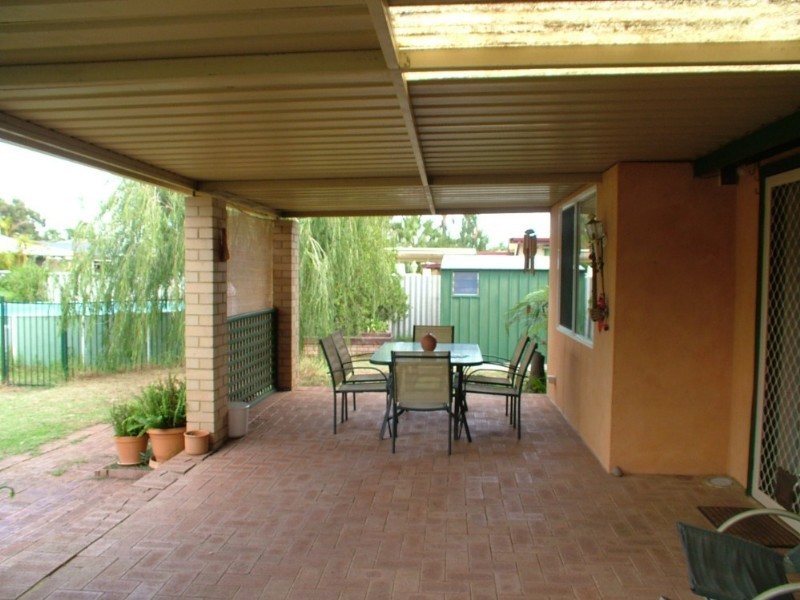 42 Dudley Road, Kenwick WA 6107