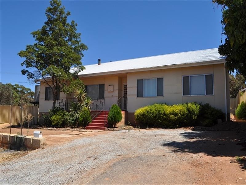 37 Paragon Street, Pingelly WA 6308
