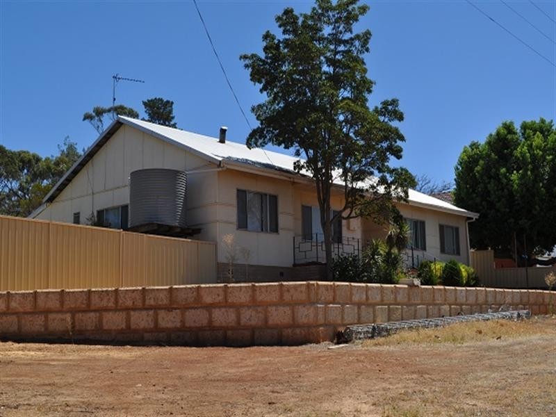 37 Paragon Street, Pingelly WA 6308