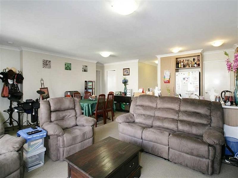 15/11 Serls Street, Armadale WA 6112