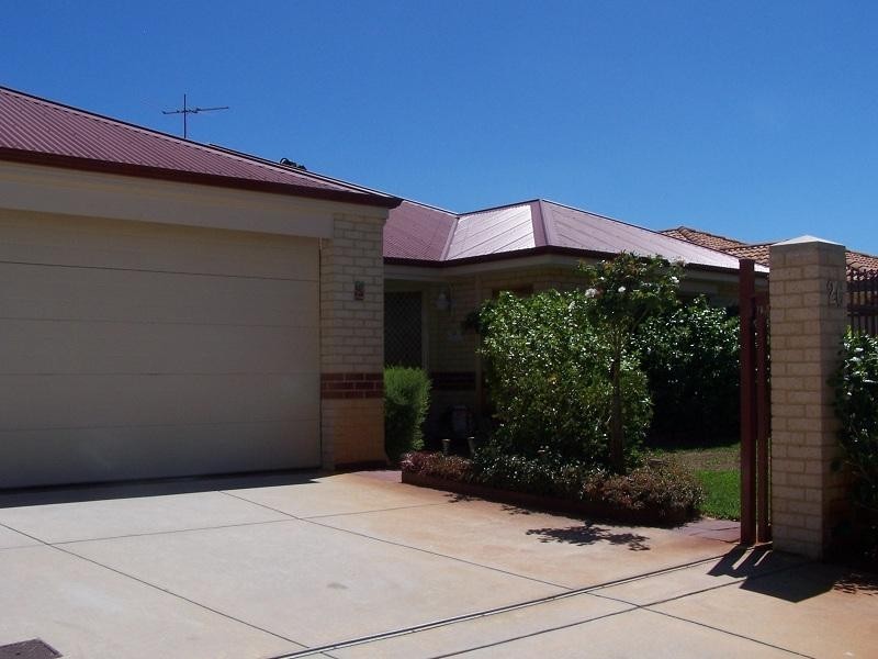 26 Bark Circle, Kenwick WA 6107