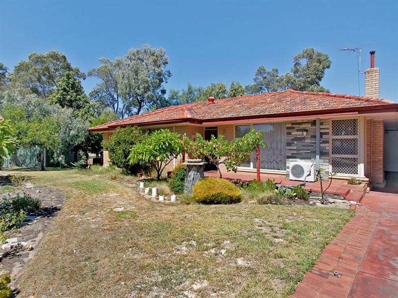 4 Coral Street, Martin WA 6110