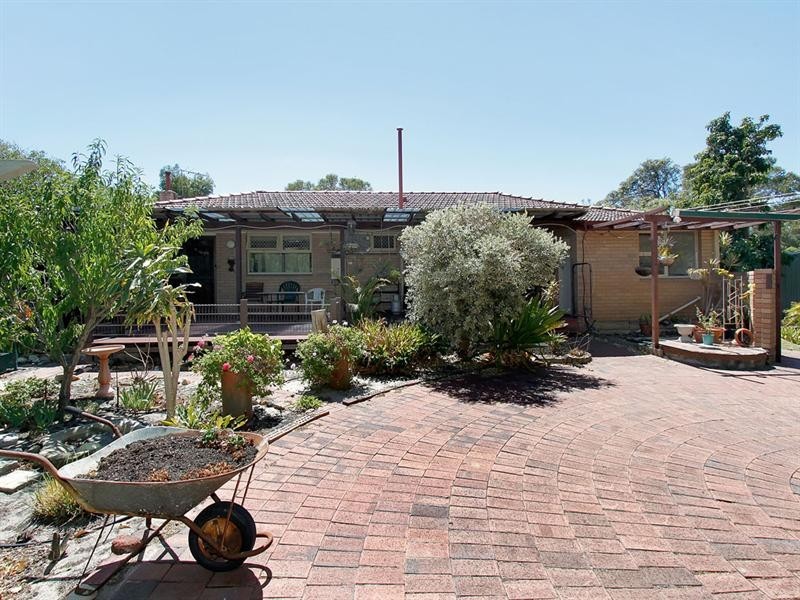 4 Coral Street, Martin WA 6110