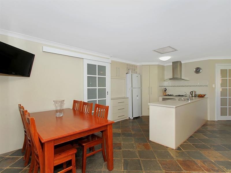 4 Quarram Way, Gosnells WA 6110