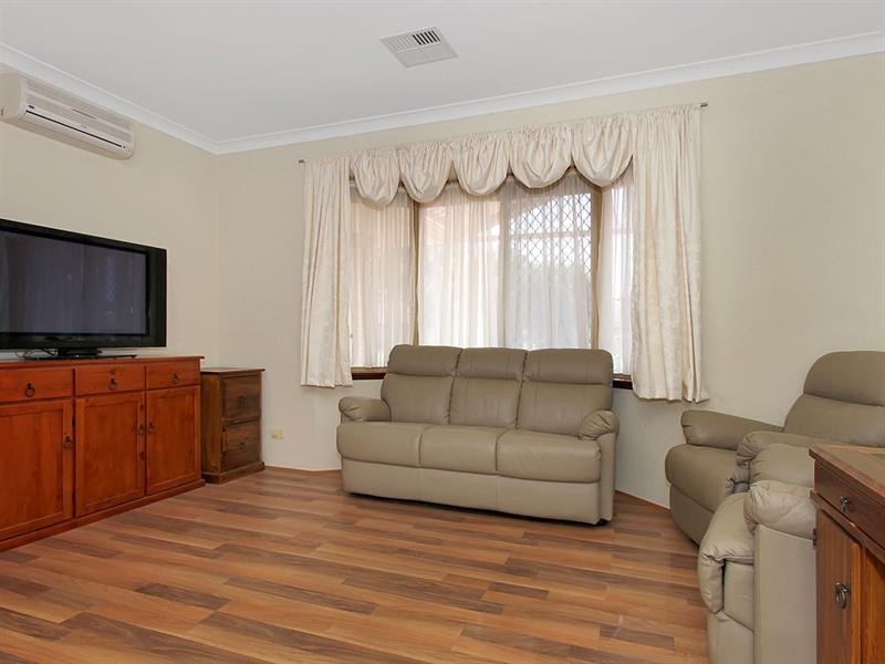 4 Quarram Way, Gosnells WA 6110