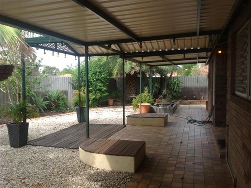 2 Moonstone Place, Gosnells WA 6110