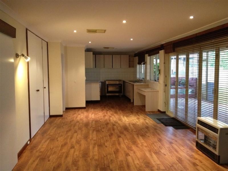 80 Regency Drive, Thornlie WA 6108