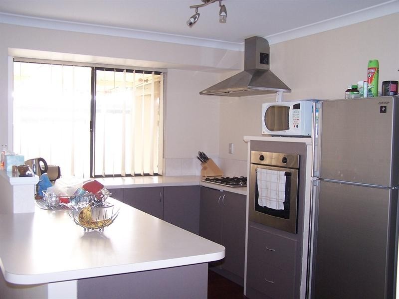 16 Summershill Gate, Kenwick WA 6107