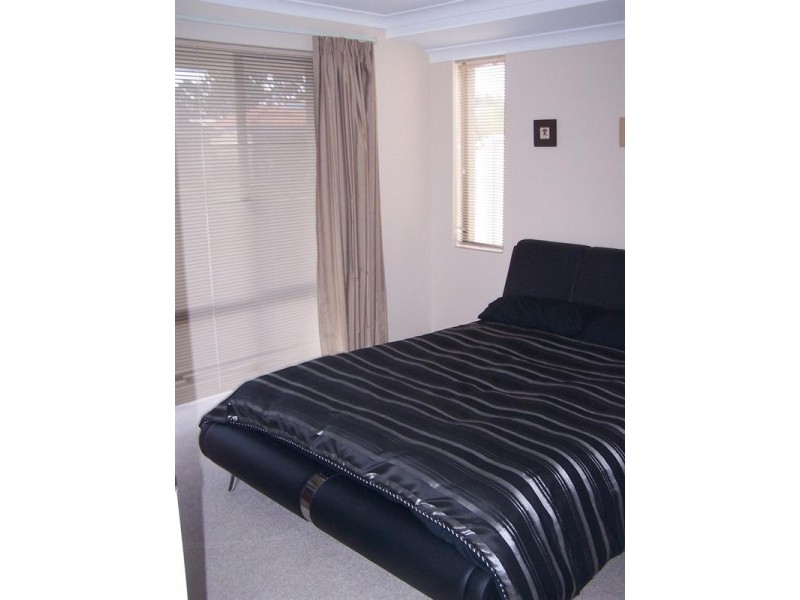 16 Summershill Gate, Kenwick WA 6107