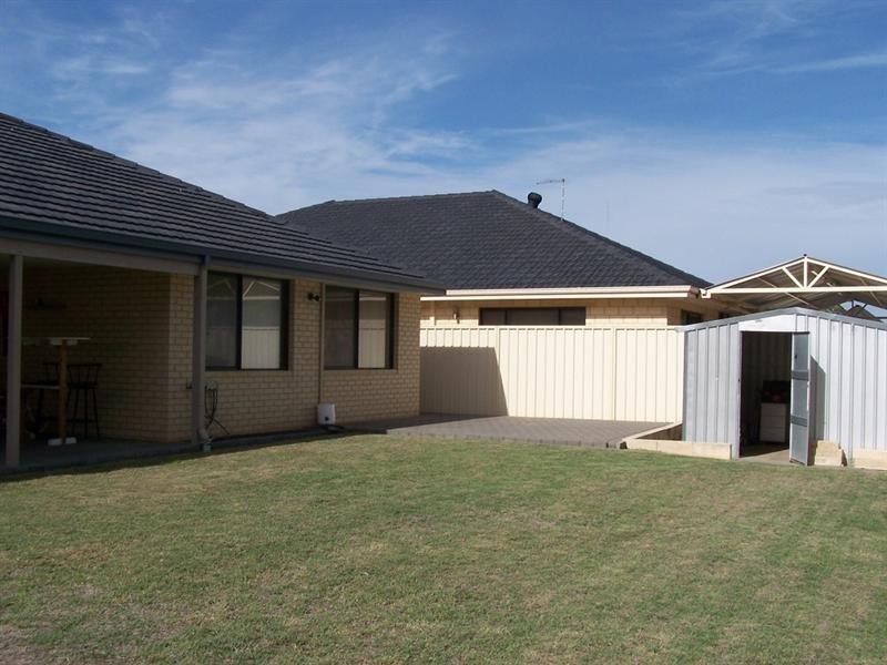 16 Summershill Gate, Kenwick WA 6107