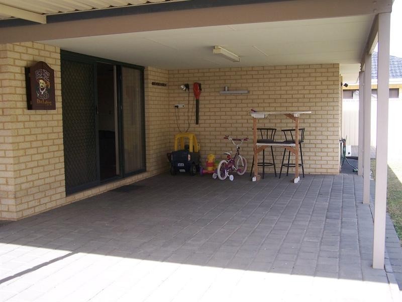 16 Summershill Gate, Kenwick WA 6107