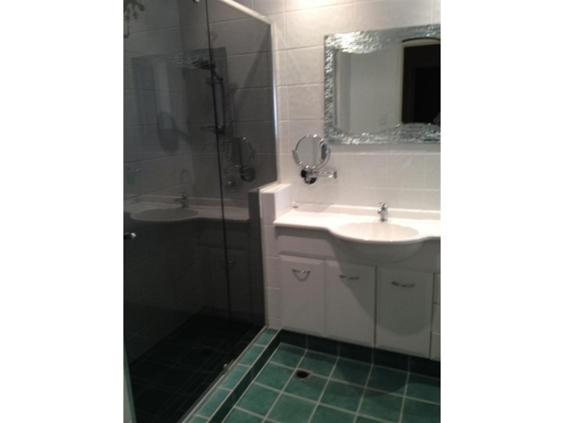 20 HUXLEY Court, Camillo WA 6111