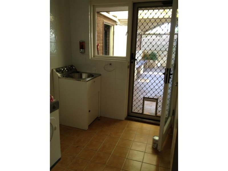 20 HUXLEY Court, Camillo WA 6111