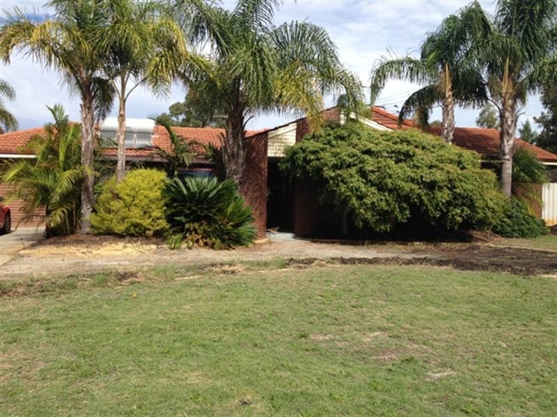 20 HUXLEY Court, Camillo WA 6111