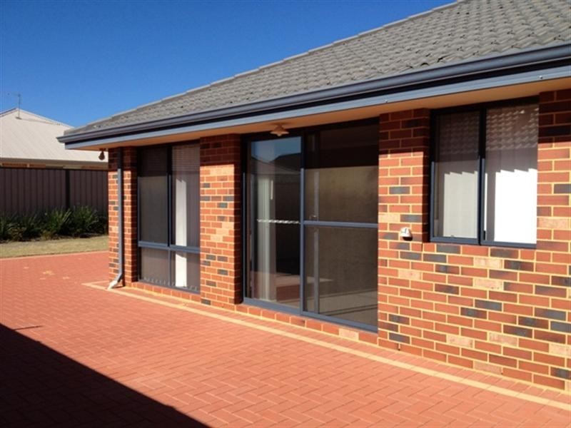 11 KINNEAR Trail, Byford WA 6122