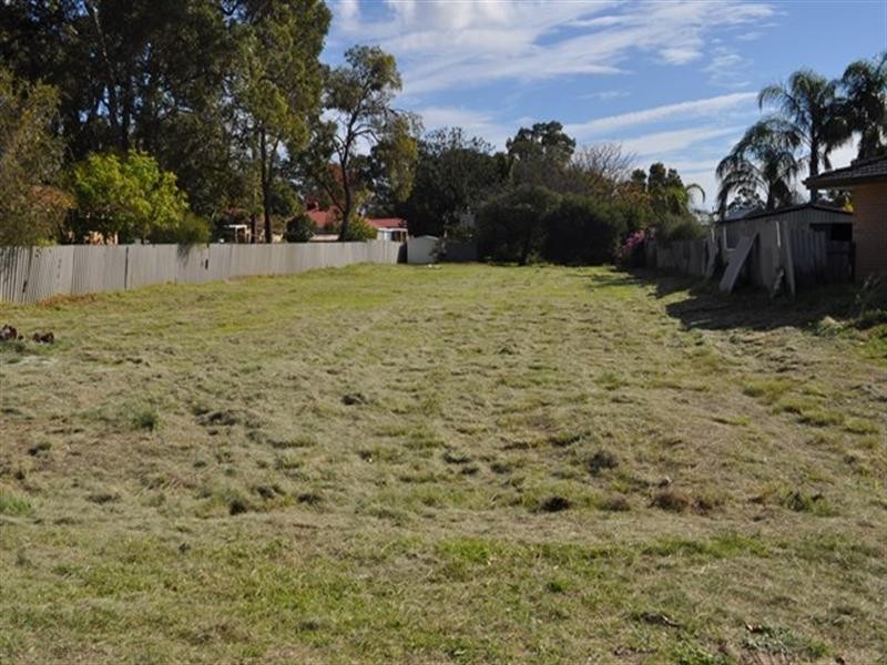33 Evelyn Street, Gosnells WA 6110