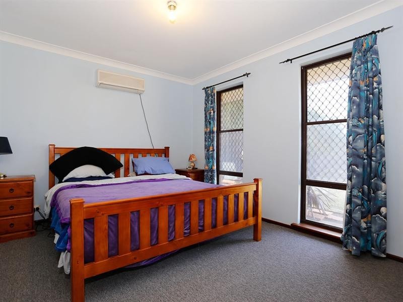 32 Parkfield Road, Kelmscott WA 6111