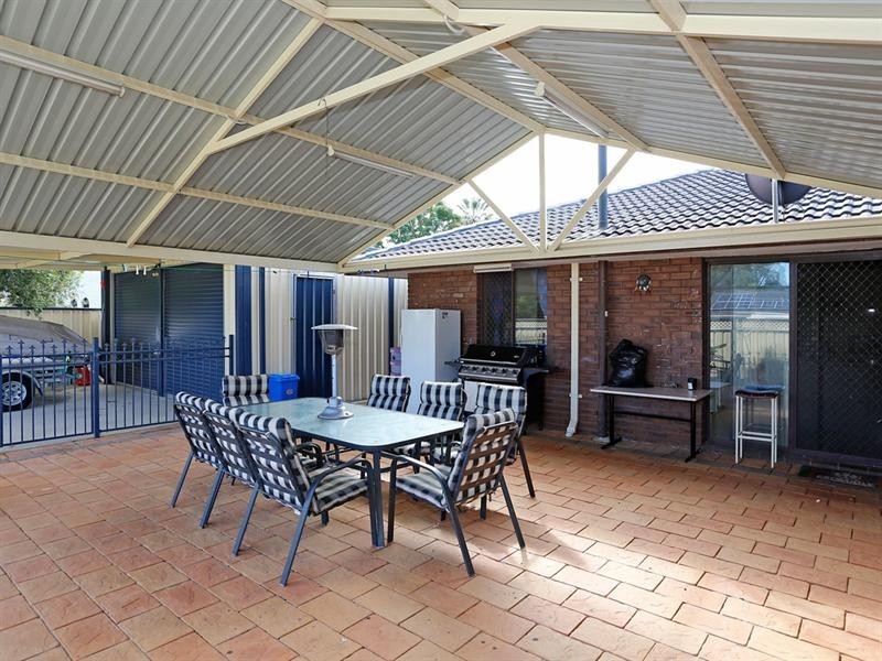32 Parkfield Road, Kelmscott WA 6111