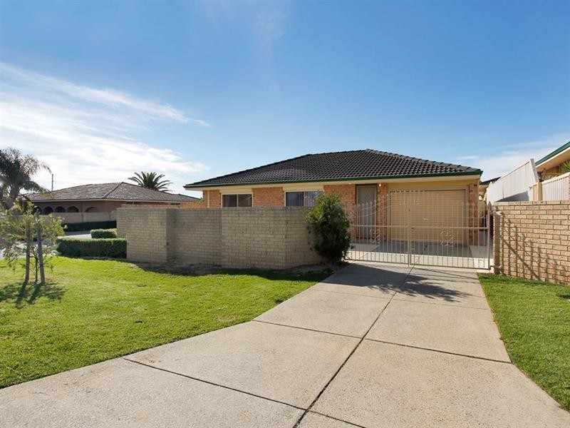11/12 Attfield Street, Maddington WA 6109