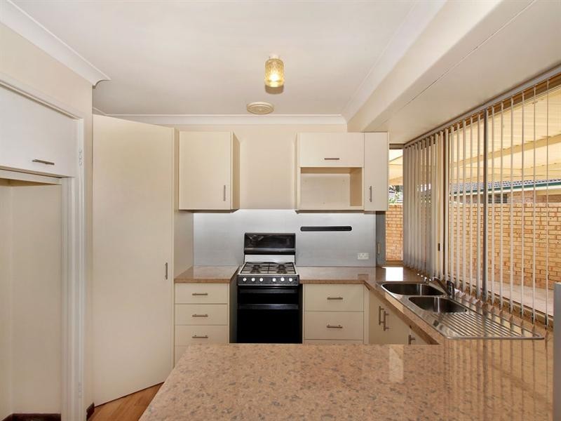 11/12 Attfield Street, Maddington WA 6109