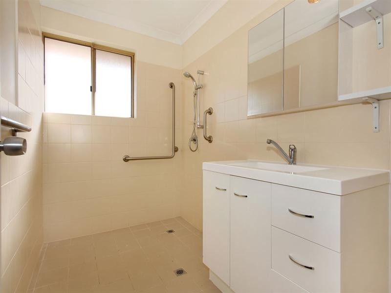 11/12 Attfield Street, Maddington WA 6109