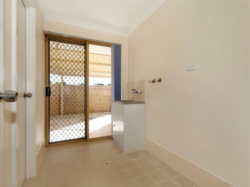 11/12 Attfield Street, Maddington WA 6109