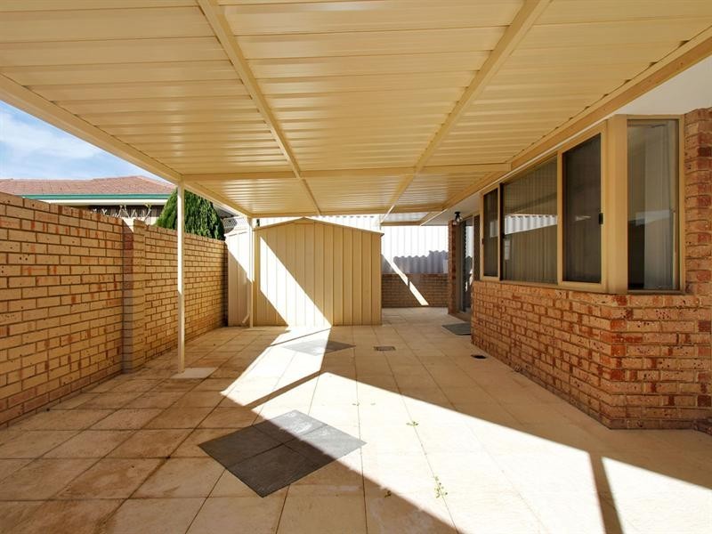 11/12 Attfield Street, Maddington WA 6109