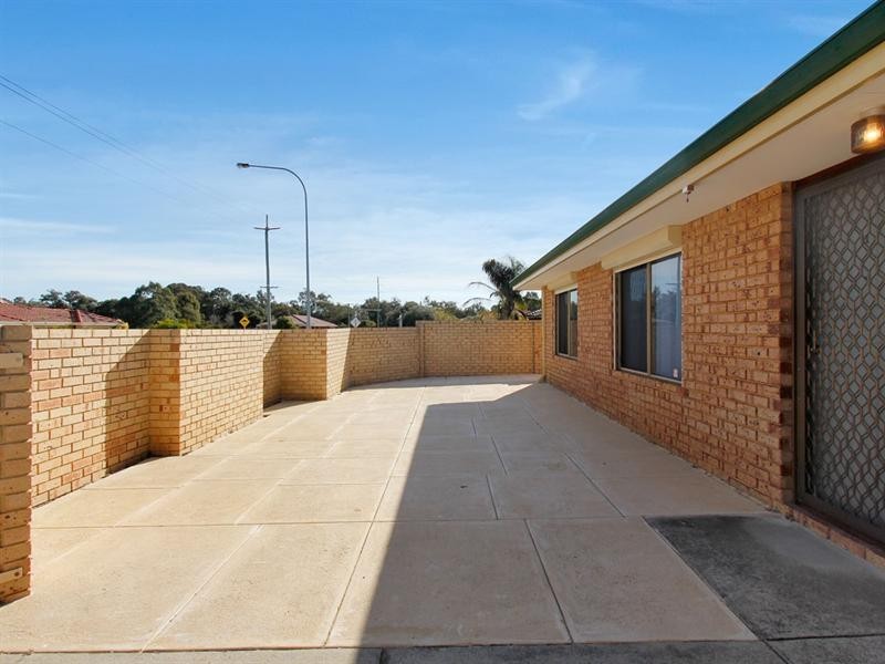 11/12 Attfield Street, Maddington WA 6109