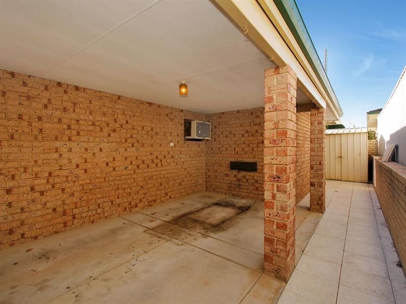 11/12 Attfield Street, Maddington WA 6109