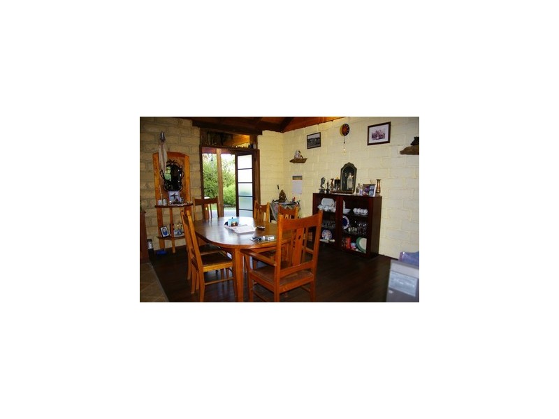 24 Walter Road, Nannup WA 6275