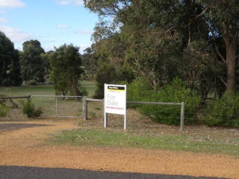 28 Griffiths Road, Nannup WA 6275