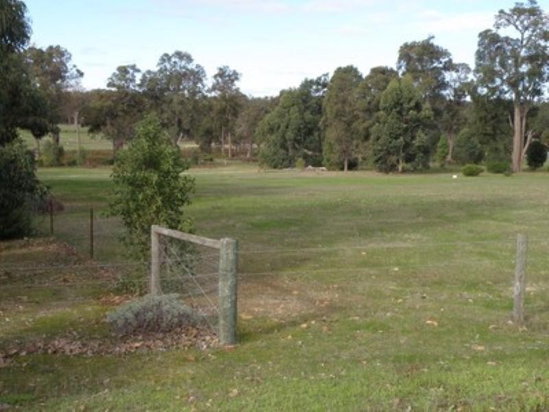 28 Griffiths Road, Nannup WA 6275