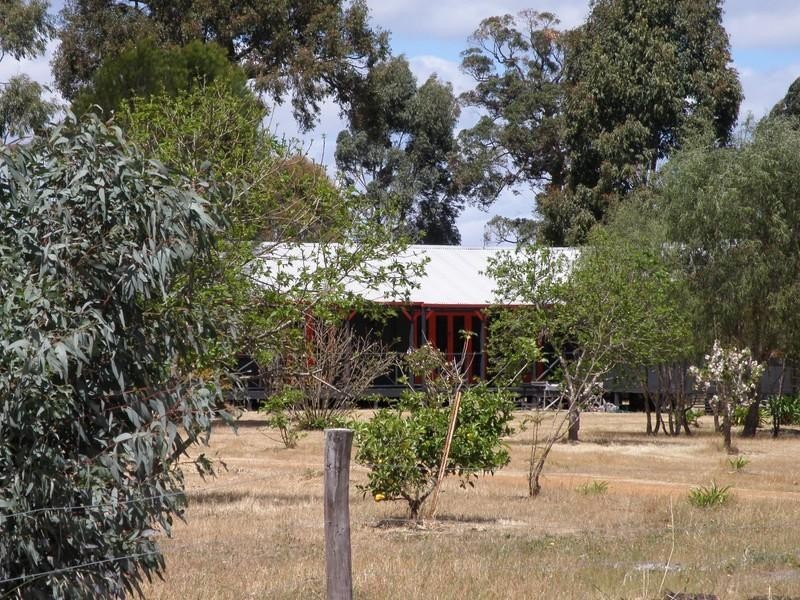42 Blackwood River Drive, Nannup WA 6275