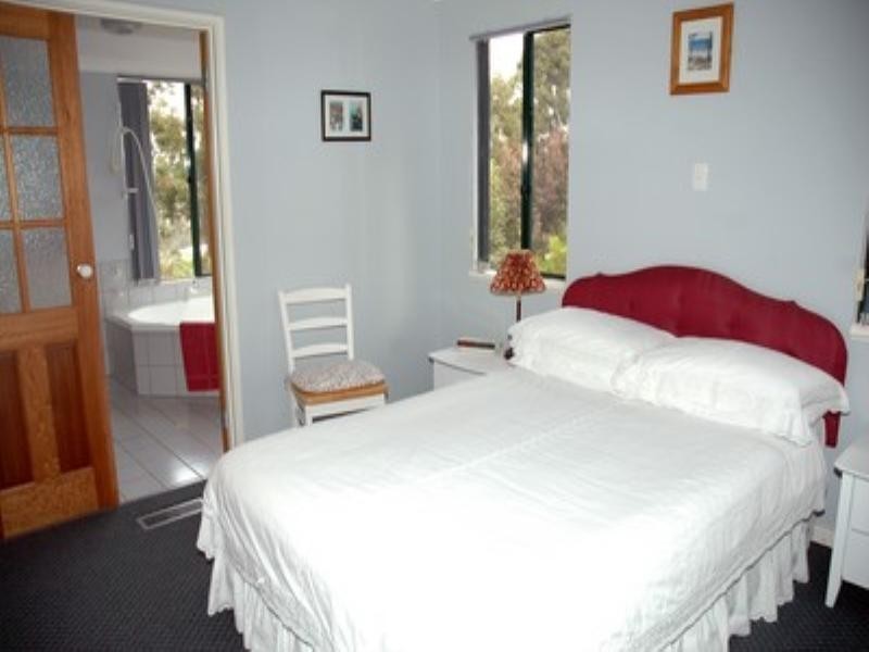 32 Carey Street, Bridgetown WA 6255