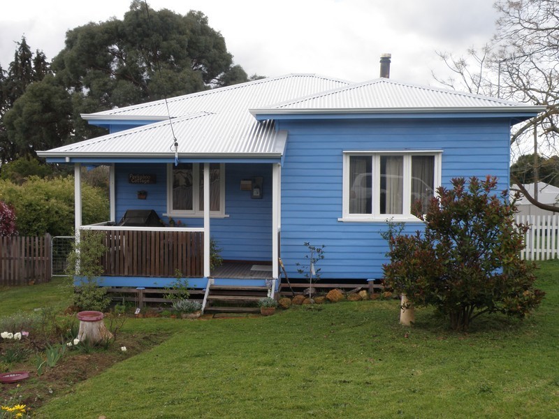 2 Higgins Street, Nannup WA 6275