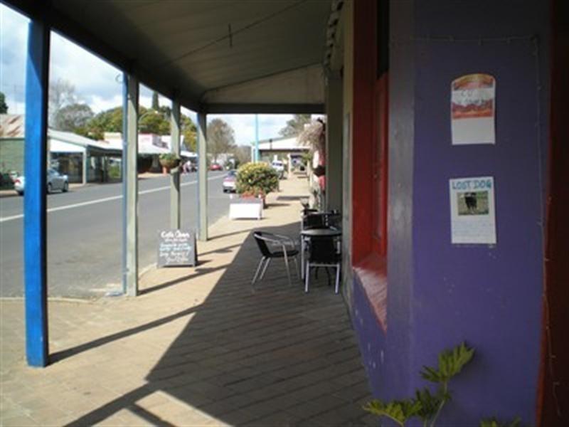 11 Warren Road, Nannup WA 6275