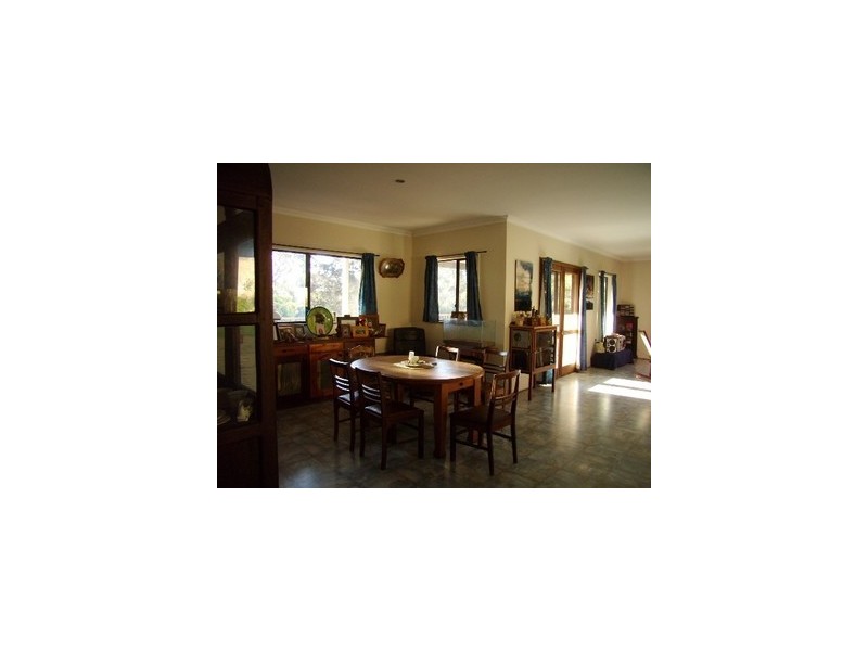 15 Dunnet Road, Nannup WA 6275