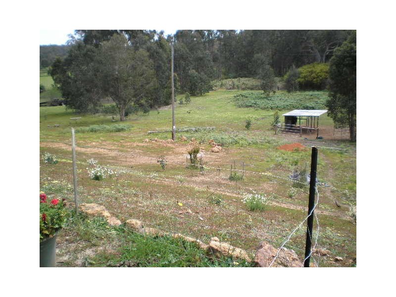 13 Denny Road, Nannup WA 6275