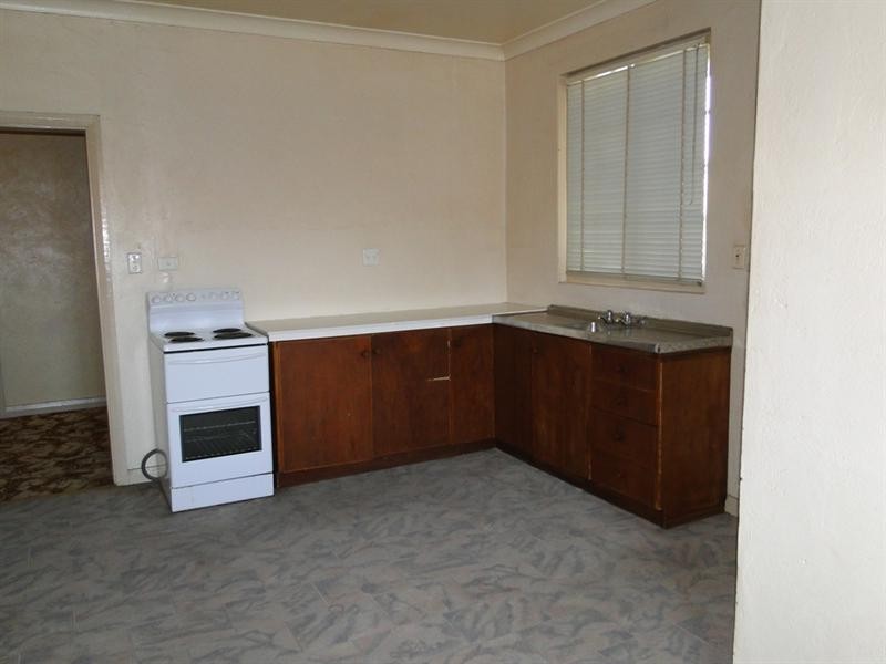 16 Lackey Street, Guyra NSW 2365