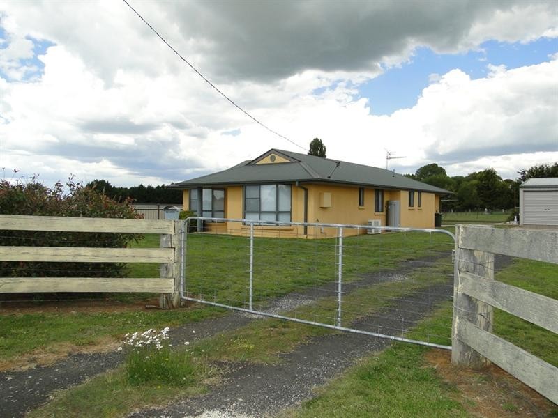 15 Robinsons Lane, Guyra NSW 2365