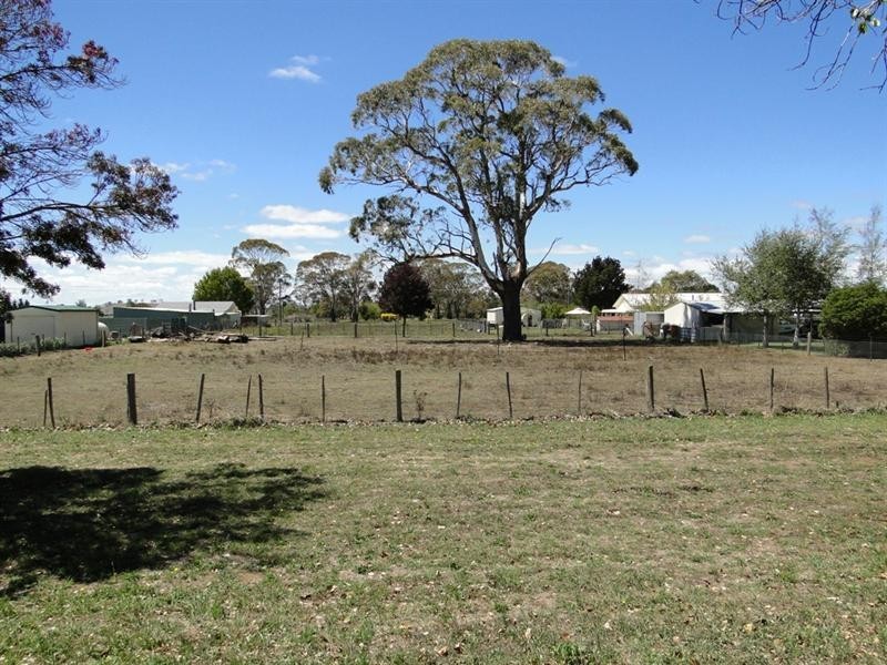 289 Falconer Street, Guyra NSW 2365