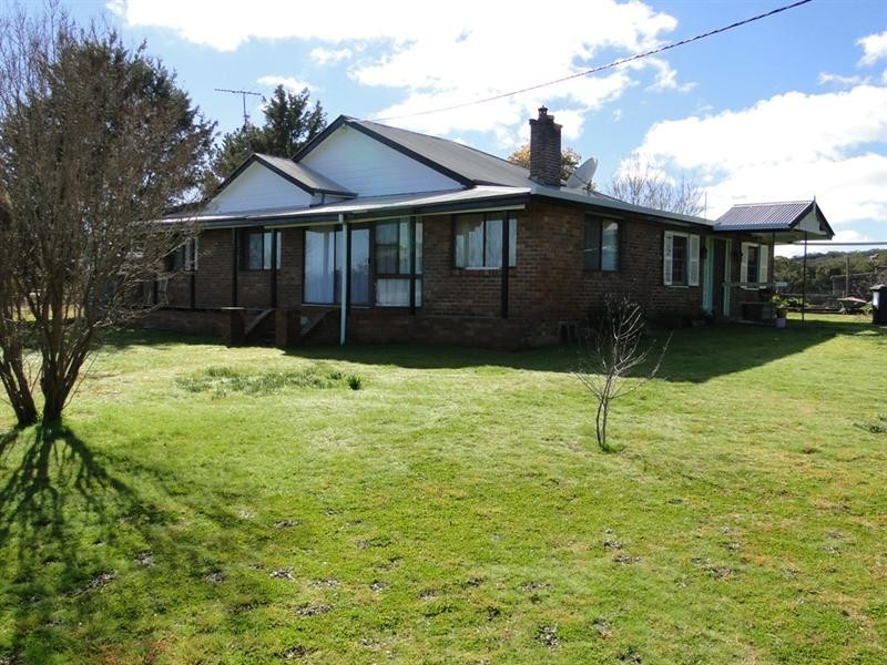 55 ‘Glen Leigh’ Allinghams Road, Uralla NSW 2358