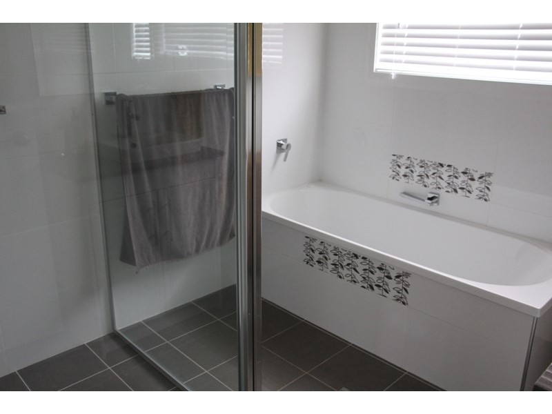 26 Claret Ash Drive, Guyra NSW 2365