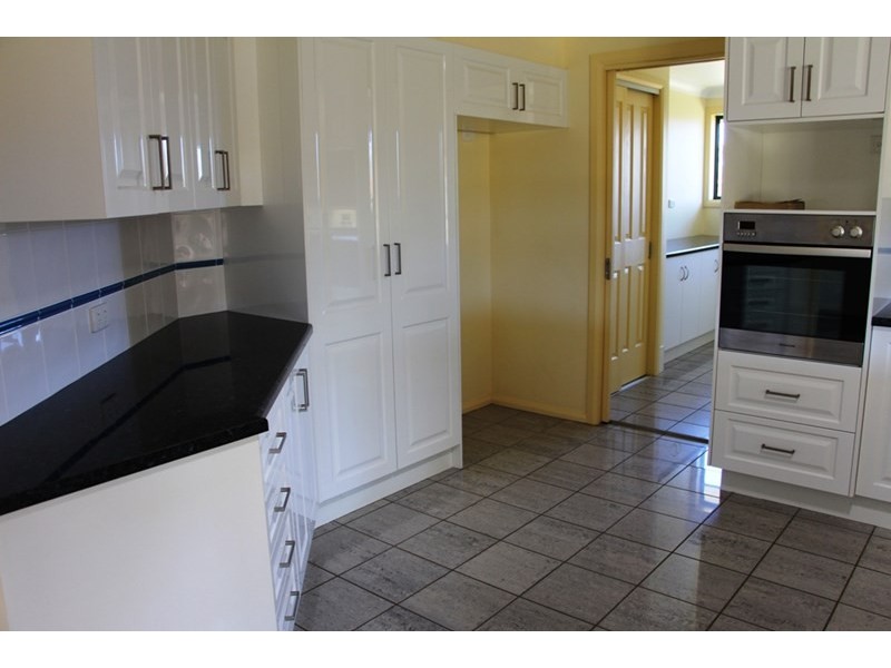 32 Lakeview Road, Guyra NSW 2365