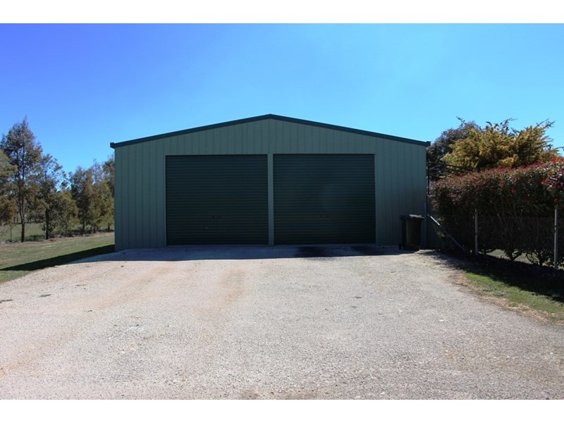 32 Lakeview Road, Guyra NSW 2365